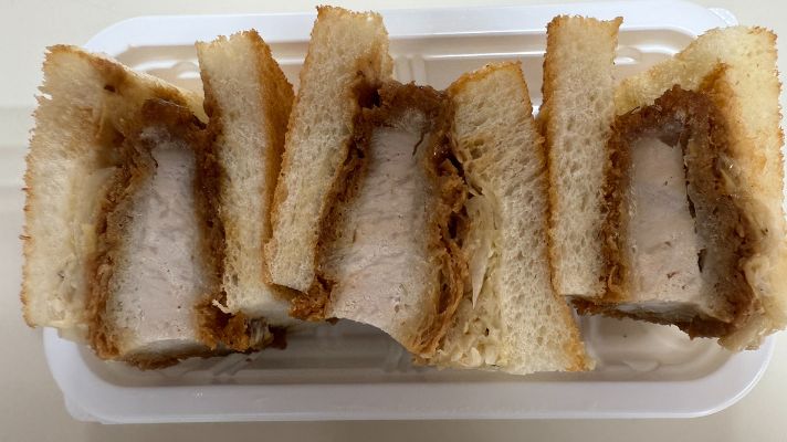 浅草ヨシカミのロースカツサンド